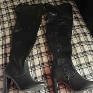 Keen Black Over the Knee Boots with High Heel